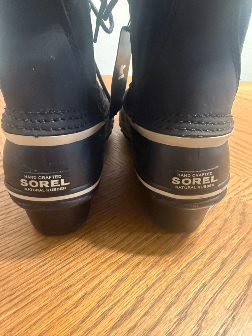 Sorel duck style boots without box size 7.5. Women’s Sorel rain/snow boots. - Picture 11 of 14